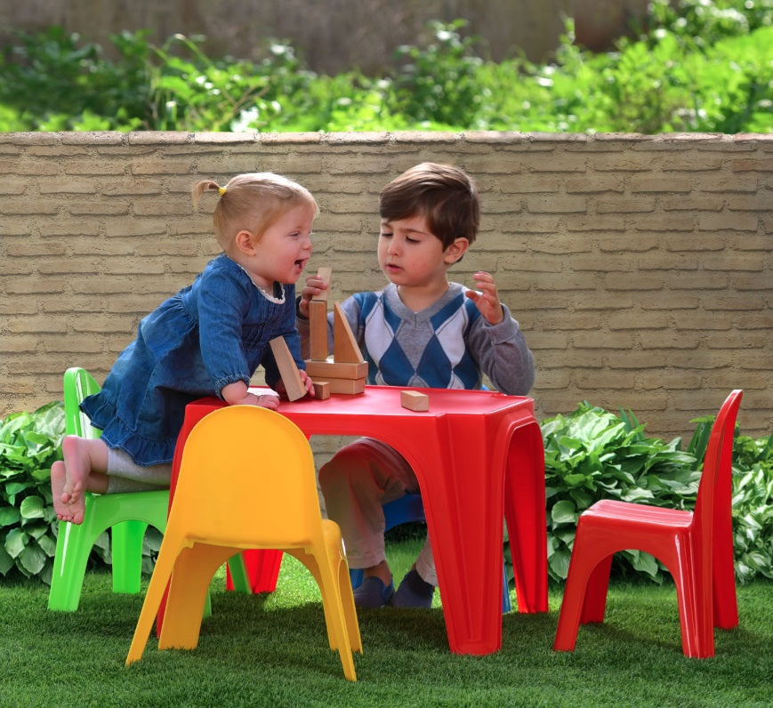 Childrens Table and Chair Set By Starplast Plastic Set