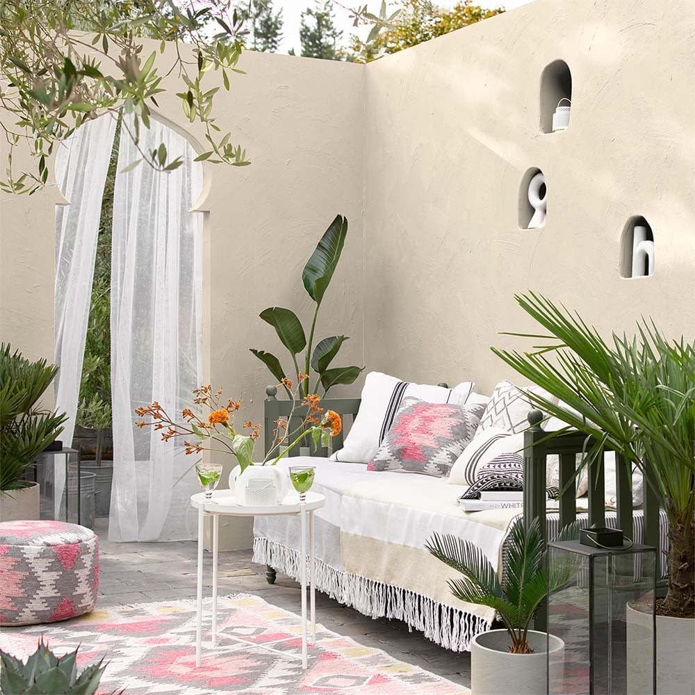 Sandtex Ultra Smooth Masonry Paint 5L - Magnolia