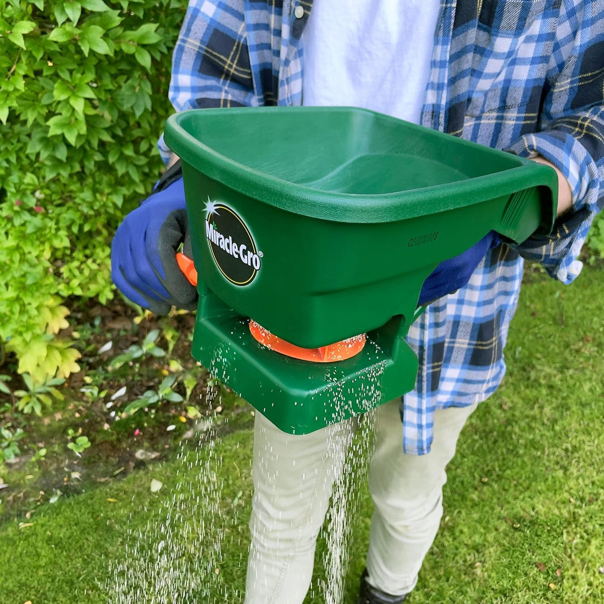 Miracle Gro Handy Fertiliser Spreader For Lawn Garden Feed & Grass Seed