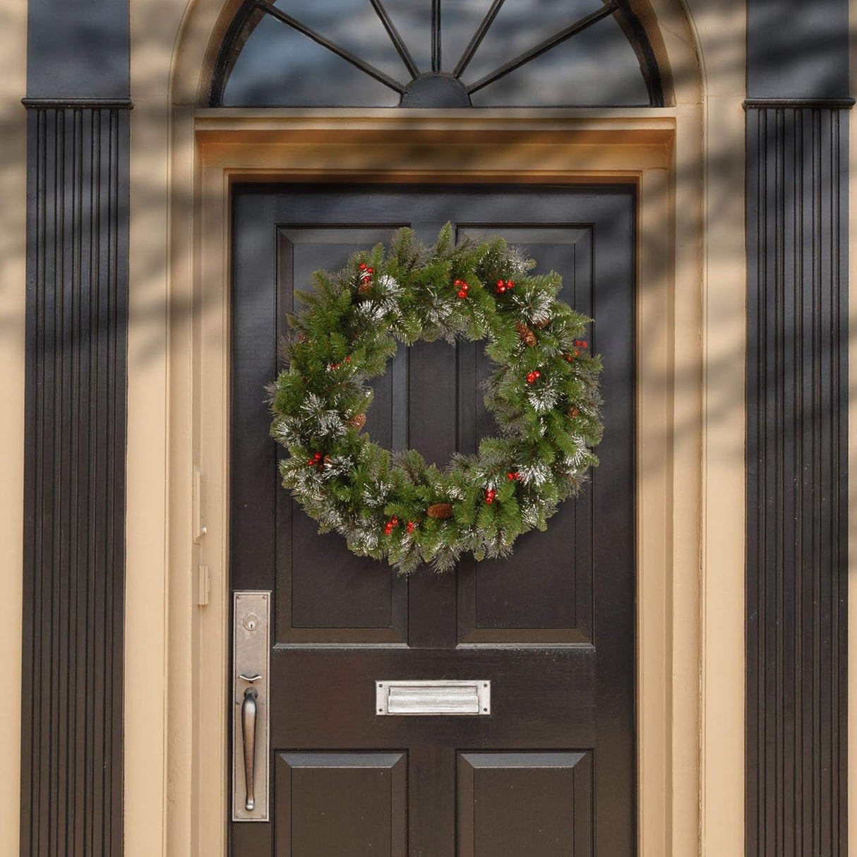 Crestwood Spruce Wreath, 76.2 cm