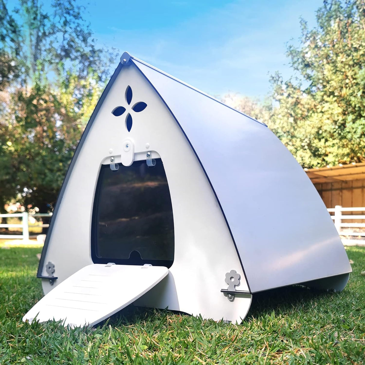 Daisy Cat House / Shelter for Small - Medium Pets