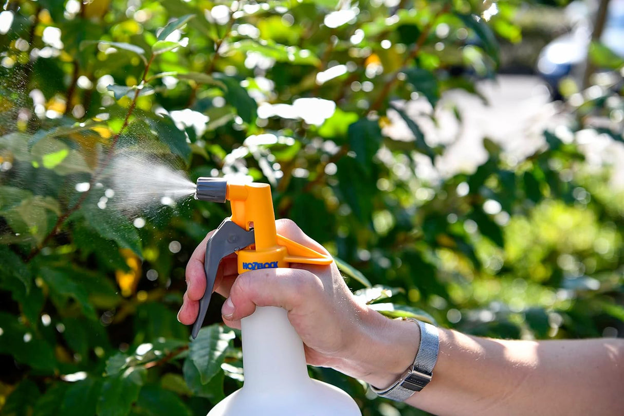 Hozelock 500ml Mist Trigger Sprayer with Bottle