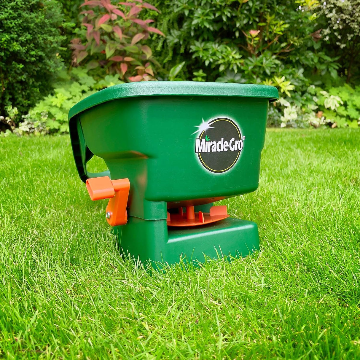 Miracle Gro Handy Fertiliser Spreader For Lawn Garden Feed & Grass Seed