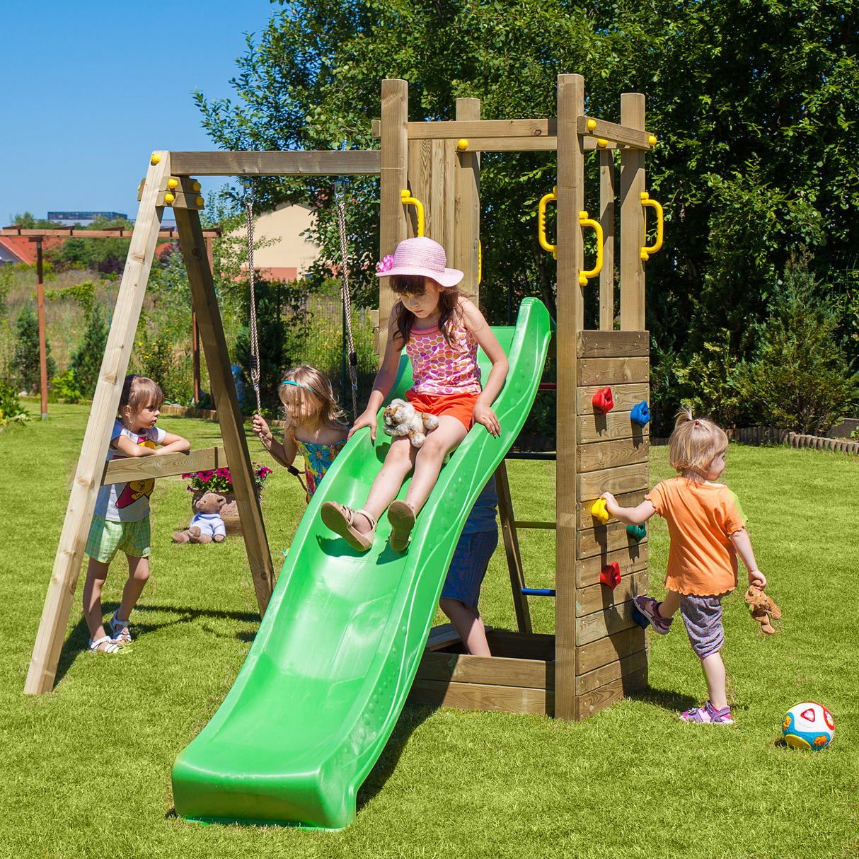 Shire Rumble Ridge Rock Wall Climbing Frame with Single Swing