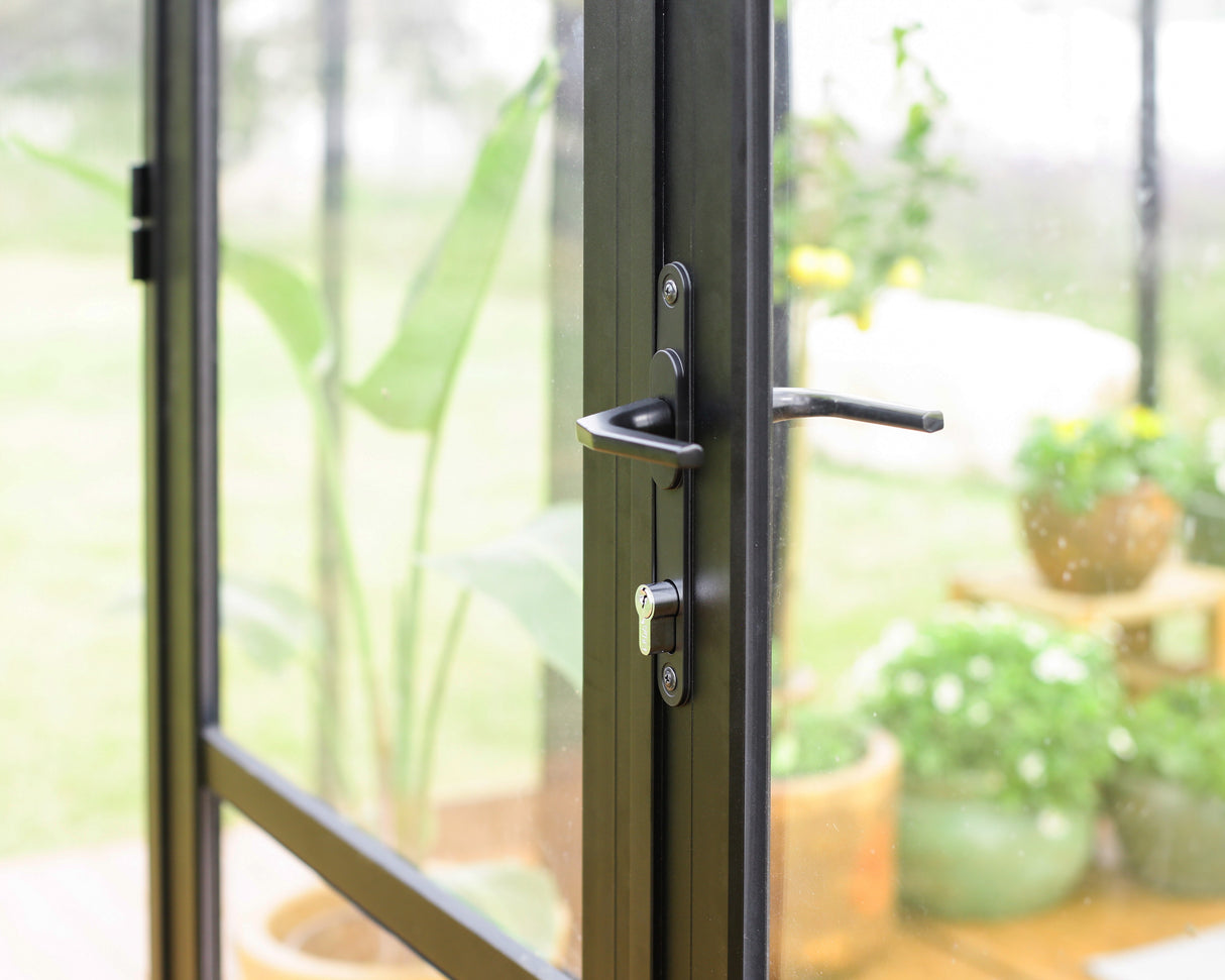 Triomphe 13' x 15' Greenhouse - Black Aluminium Frame & Clear Polycarbonate Panels