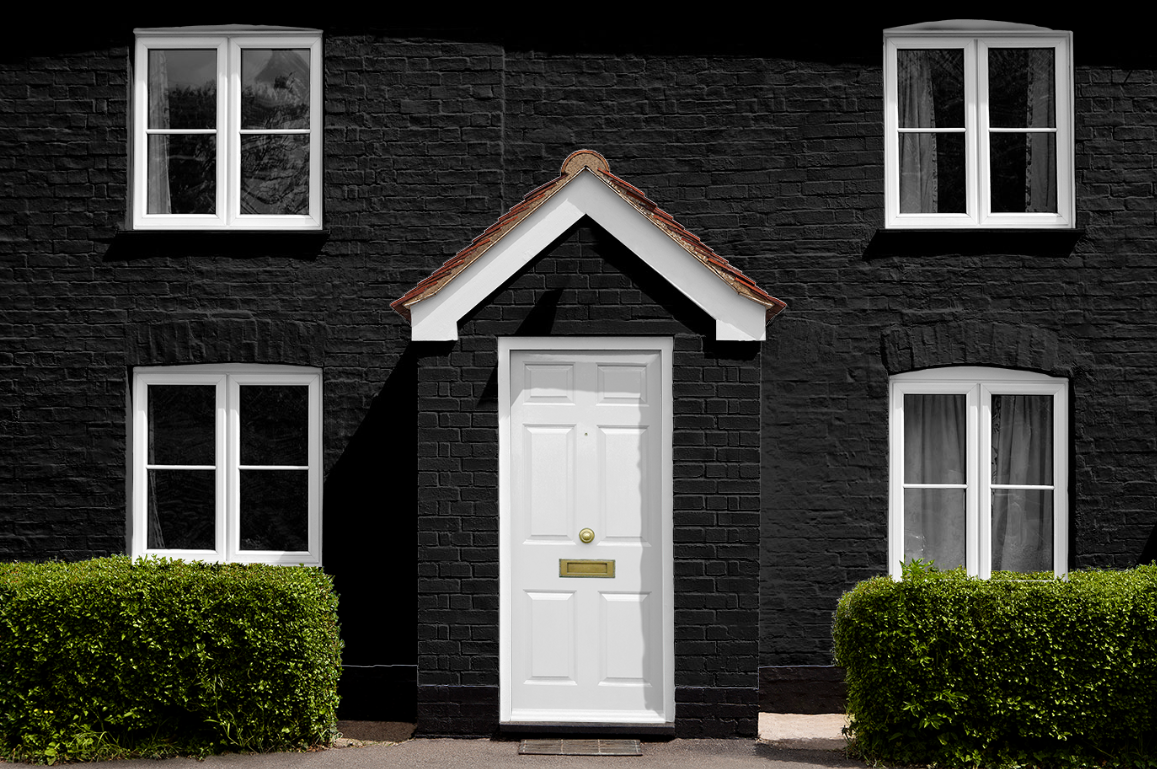 Sandtex Ultra Smooth Masonry Paint 5L - Black