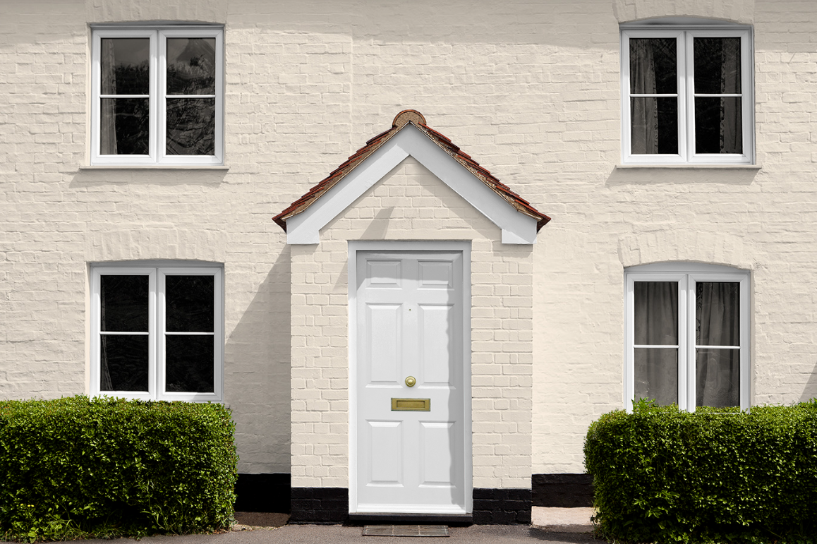 Sandtex Ultra Smooth Masonry Paint 5L - Magnolia