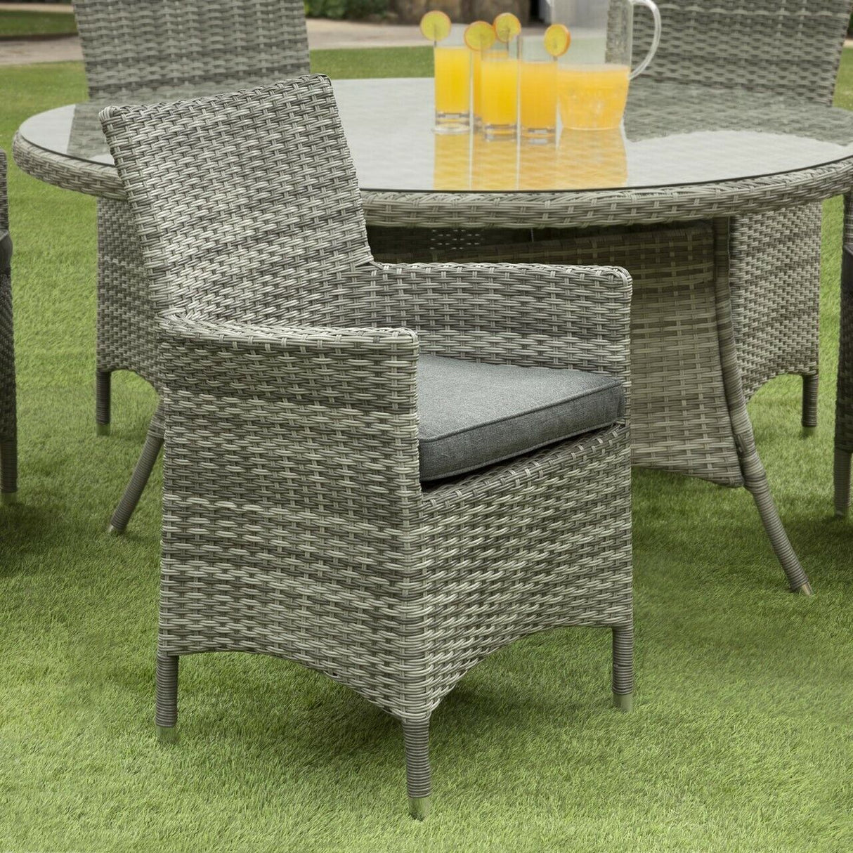Sarasota 6 Seat Round Dining Set in Grey