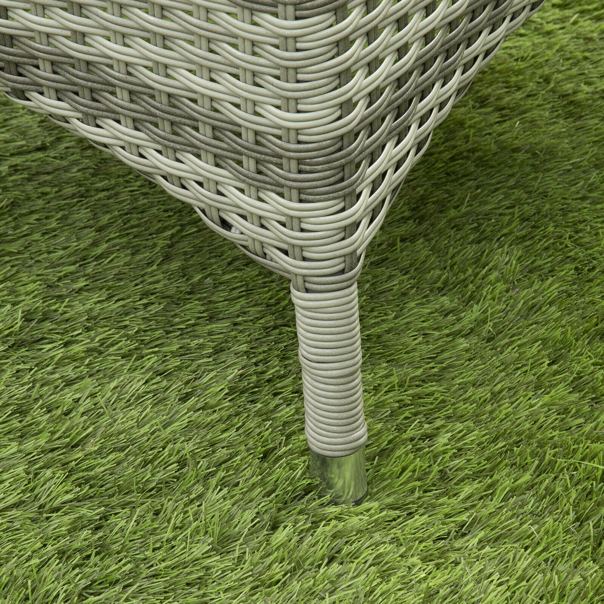 Sarasota 6 Seat Rectangular Dining Set in Grey