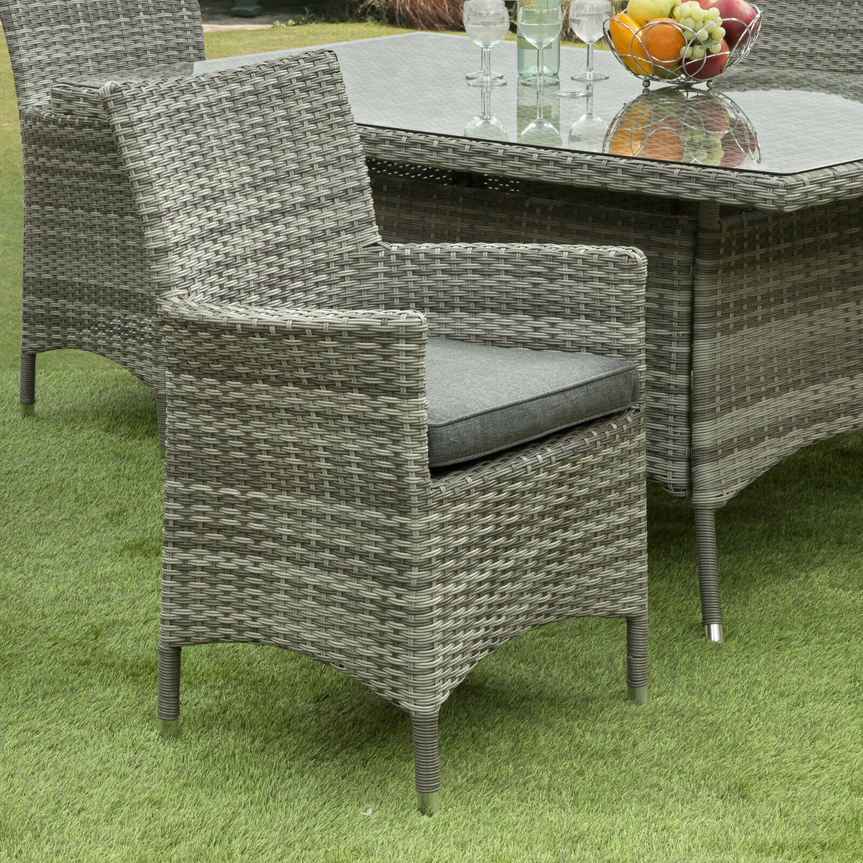 Sarasota 6 Seat Rectangular Dining Set in Grey