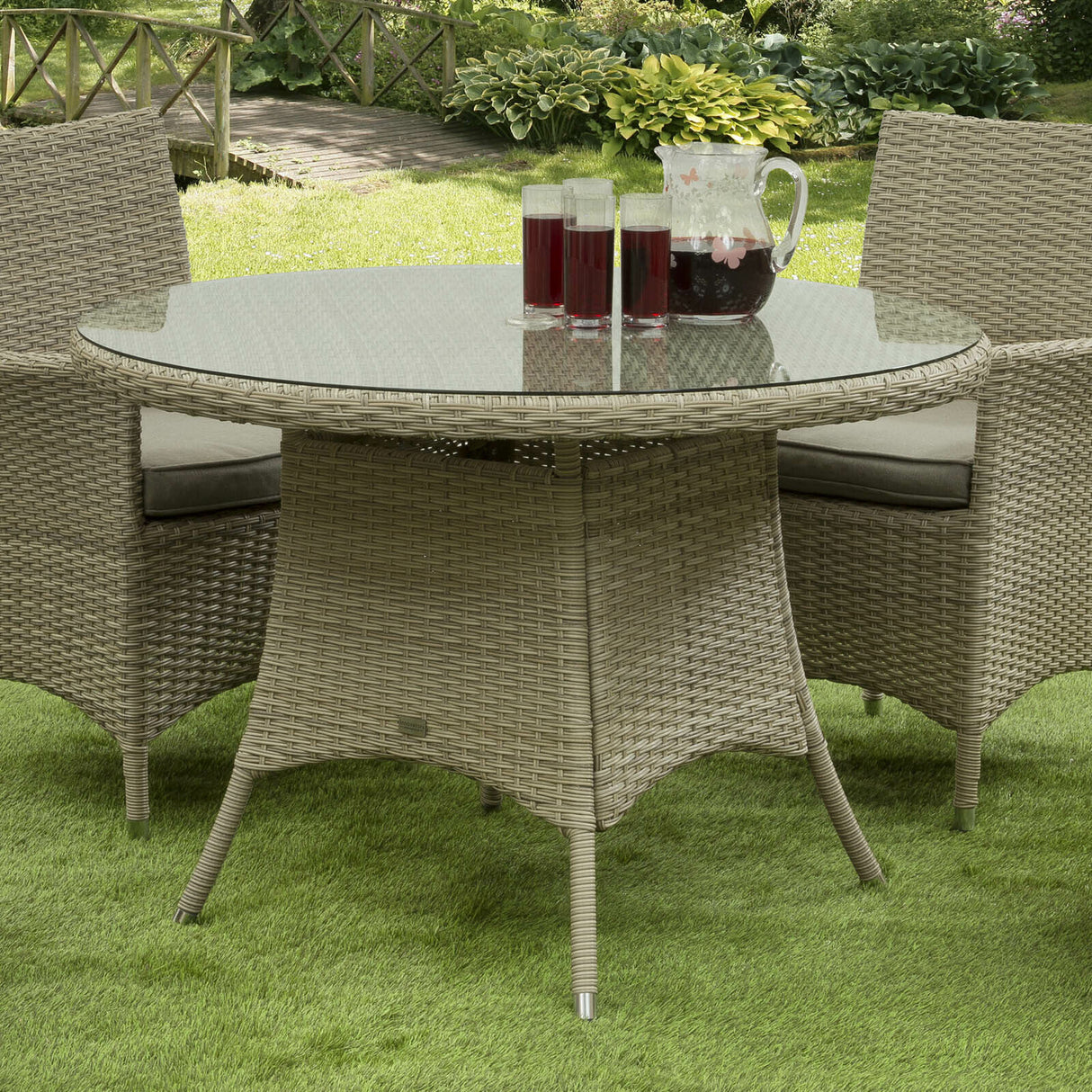 Sarasota 4 Seat Round Dining Set in Natural