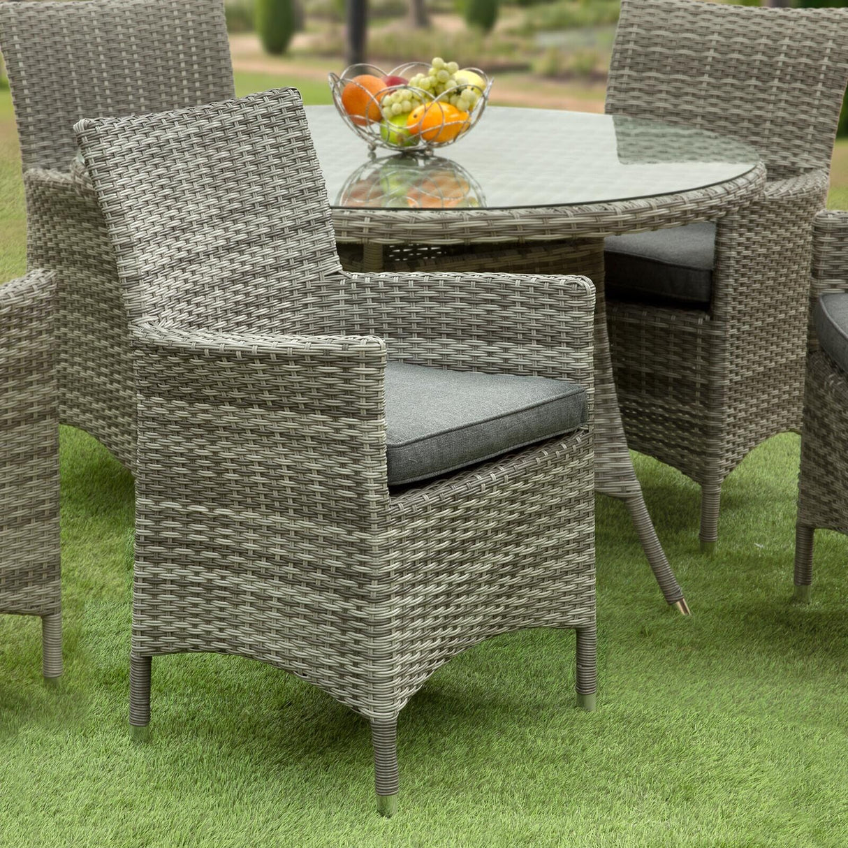 Sarasota 4 Seat Round Dining Set in Grey