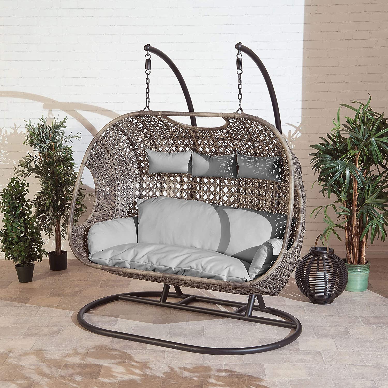 triple cocoon chair