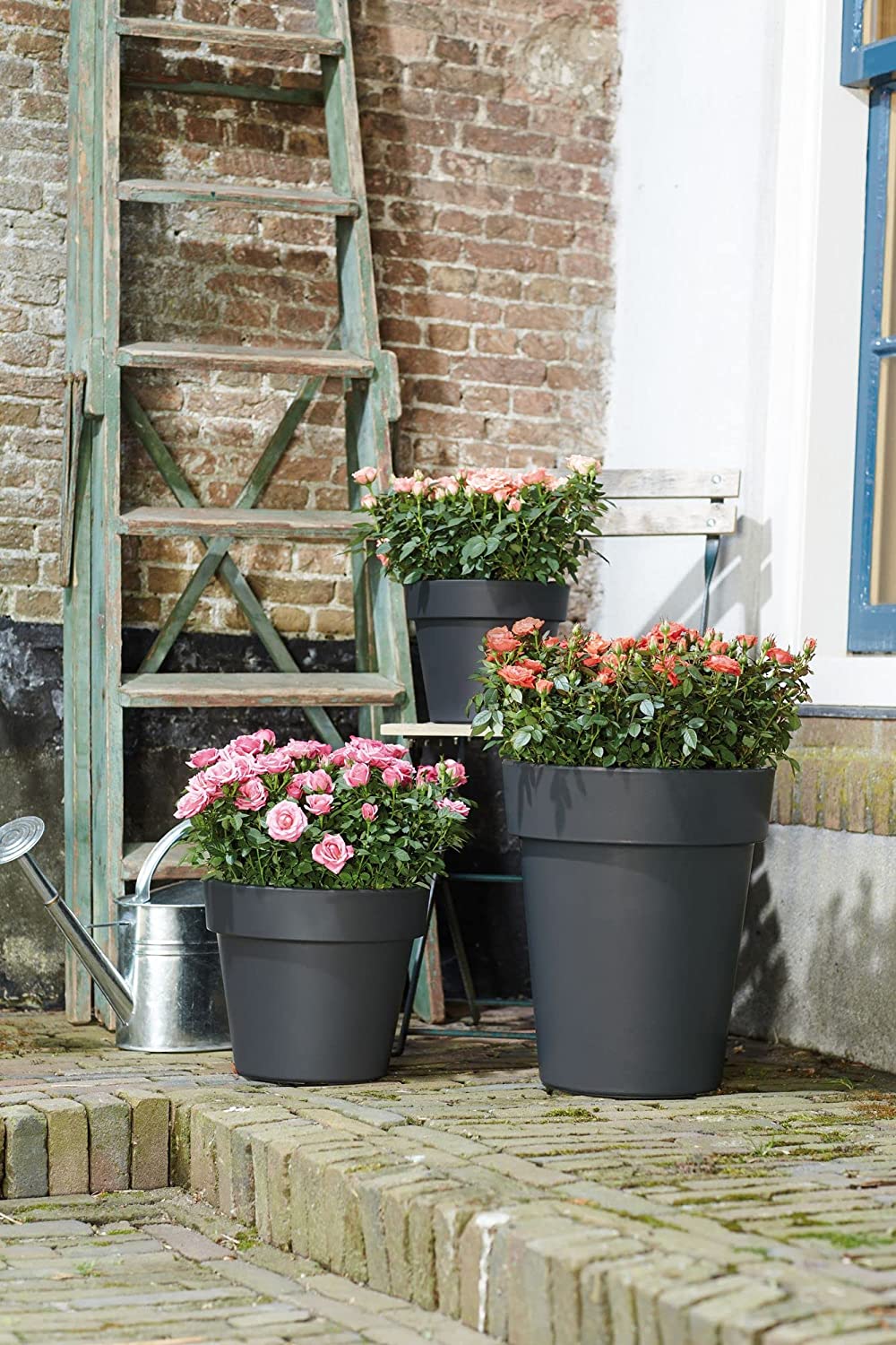 Elho Flower Pot Basics top Planter in Black - 30cm