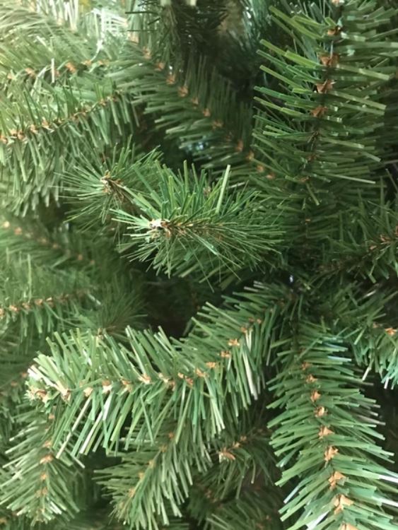 North Valley Spruce Christmas Tree Green - 7ft/210cm