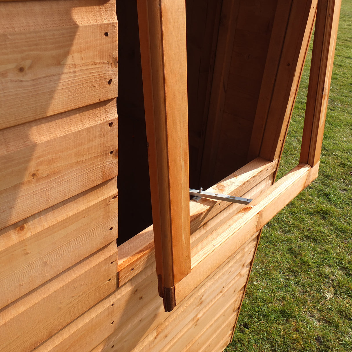 Shire Bute Shiplap Apex Double Door 4x6 Shed